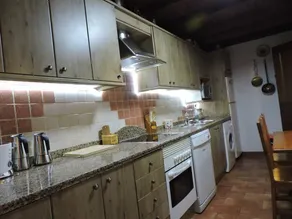 Fully equipped holiday home | Mountain view - Image 5