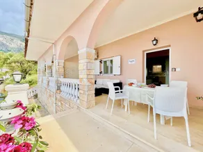 Vasilis Nissaki Luxury Holiday Home - Image 2