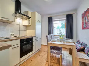 Fully equipped pleasant holiday apartment with barbecue & garden - Image 3