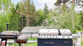 House with hot tub, sauna & garden - Image 5
