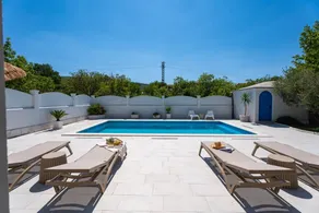 Villa mit Terrasse, Garten und Grill | Bergblick - Image 4