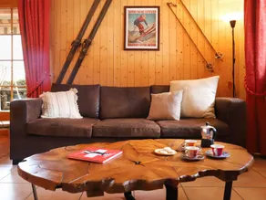 Holiday apartment with barbecue & terrace - Image 2