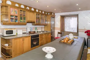 House with BBQ & terrace | Mountain view - Image 4