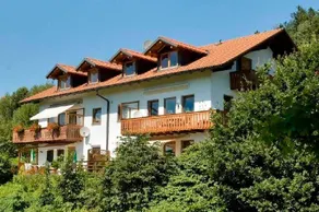 Maison avec barbecue, jardin et terrasse - Image 2
