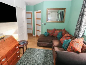Cottage with garden - Image 4