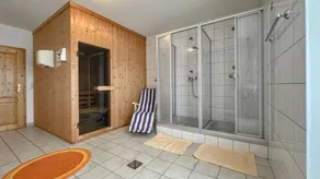 Apartment with all amenities, garden and sauna, located in a very tranquil area - Image 3