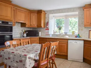 Family-oriented lovely cottage with garden | Dogs allowed - Image 5