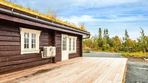 Holiday home with terrace - Image 3