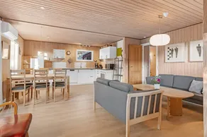 Fully equipped holiday home with garden, BBQ & terrace | Sea view | Close to the beach - Image 3