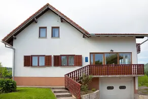 Flat with terrace & garden - Image 5