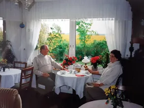 Gästezimmer mit Frühstück im Obergeschoss - Image 3