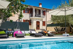 Villa mit Grill, Garten und Terrasse - Image 2