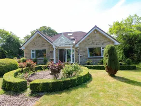 Cottage with garden & hot tub - Image 2