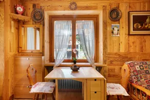 Holiday apartment with garden | Garden view - Image 5