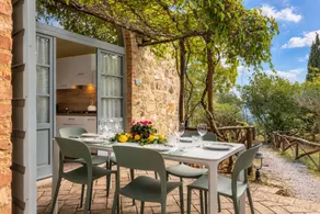 Fantastico alloggio totalmente attrezzato con terrazza, piscina e giardino | Vista panoramica - Image 2