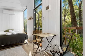 Gorgeous Tiny House with Fire Pit in Yarra Junction, Victoria - Image 5