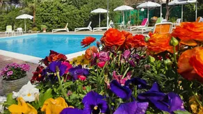 Appartement de vacances avec piscine, jardin et terrasse - Image 2