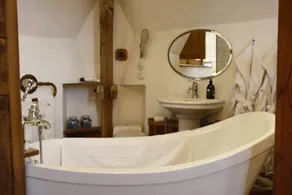 Wonderful dedicated room with pool - Image 3