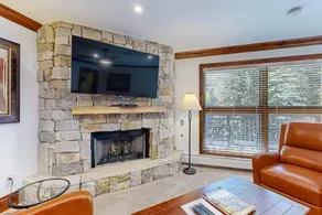 Holiday home with barbecue, heated pool & jacuzzi - Image 4