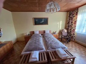 Holiday apartment with garden & terrace | Garden view | Perfect for remote work - Image 2