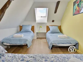 Modern cottage in Louverné, sleeps 6-8, pets allowed, parking - Image 3