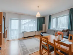 Flat with garden | Mountain view - Image 2