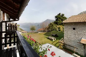 Ferienhaus 'Tra Lago e Monti' bei Argegno mit Seeblick, privater Terrasse & Parkplatz - Image 5