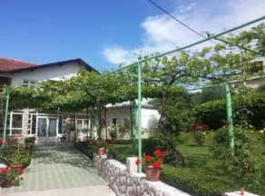 House with 1 room for 3 persons - Image 3