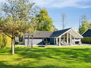 House with barbecue, sauna & terrace - Image 5