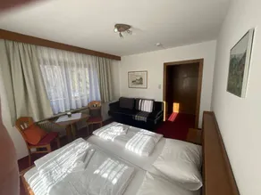 Espléndida hostal con desayuno con sauna y jardín | Admite mascotas - Image 2