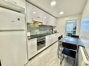 Spacious 3-bedroom apartment in central Roses, close to beach - Image 5