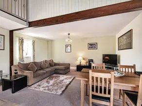 Child-friendly cottage with garden | River view | Dogs allowed - Image 4