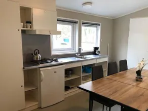 Mobile home with terrace & garden - Image 5