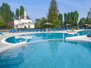 Mobil-home convivial et familial avec piscine chauffée et terrasse - Image 2