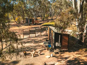 Luminous Tiny House Perfect for Water and Winter Sports in Victoria, Australia - Image 2
