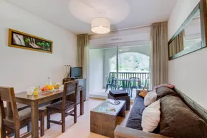 Wifi, 50m from resort center, sauna, jacuzzi, hammam, terrace, balcony, parking, tv, ski locker - Image 2