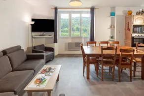 Ferienwohnung mit Pool, Garten und Grill | Bergblick - Image 3