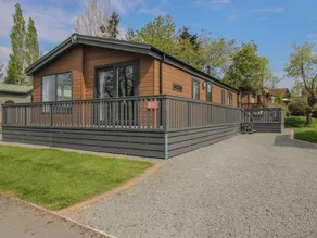 Cottage with garden - Image 3