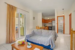 Merveilleux appartement de vacances avec terrasse et jardin | Vue ville | Idéal pour le télétravail - Image 2