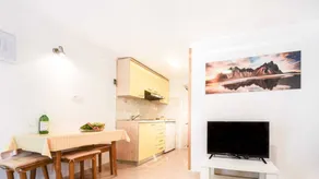 Beautiful flat with terrace - Image 4