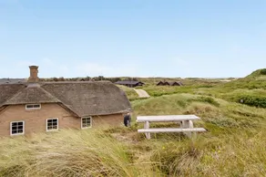 Fully equipped spacious house with sauna, terrace & jacuzzi | Sea view | Beach nearby | Pets allowed - Image 2