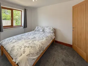 Cottage with garden | River view - Image 5