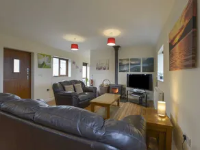 Family-friendly nice cottage with garden | Beach view | Pet-friendly - Image 3
