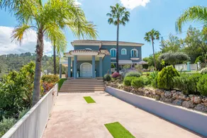 Children-friendly charming villa with private pool, terrace & garden | Mountain view - Image 5