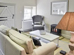 Cottage with garden - Image 3
