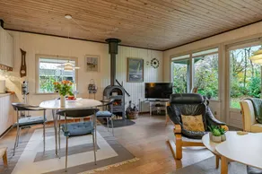 Holiday home with sauna, terrace & barbecue - Image 5