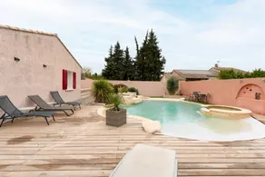 Family-friendly holiday home with BBQ, garden & heated pool | Mountain view | Pet-friendly - Image 5