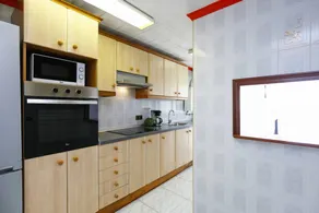 apartment with direct access to the sea - Image 4