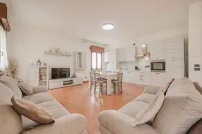 Apartment with garden & terrace | Mountain view - Image 4