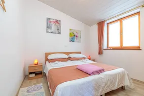 Flat with garden & BBQ | Mountain view - Image 4
